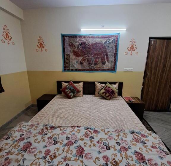 غرفة قياسية رباعية, Jaipur View