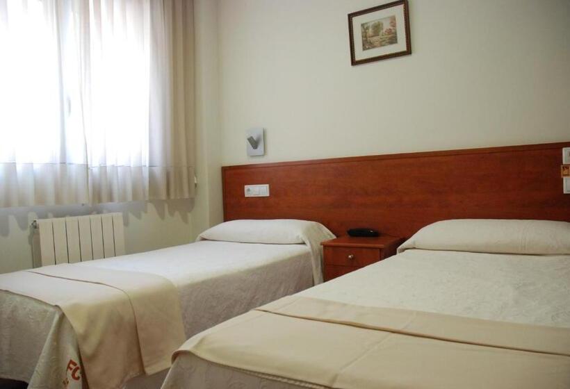 חדר סטנדרט לארבעה, Apartahotel Fc Catedral