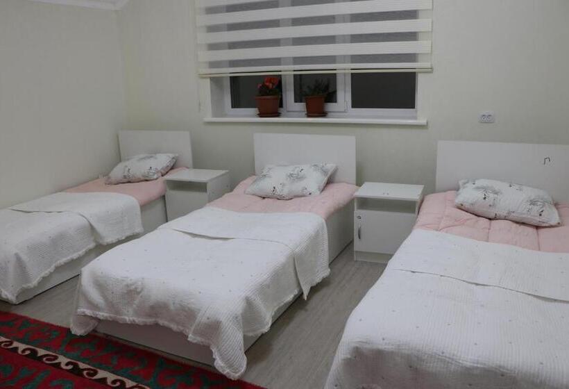 اتاق استاندارد سه نفره, Guest House Semetei