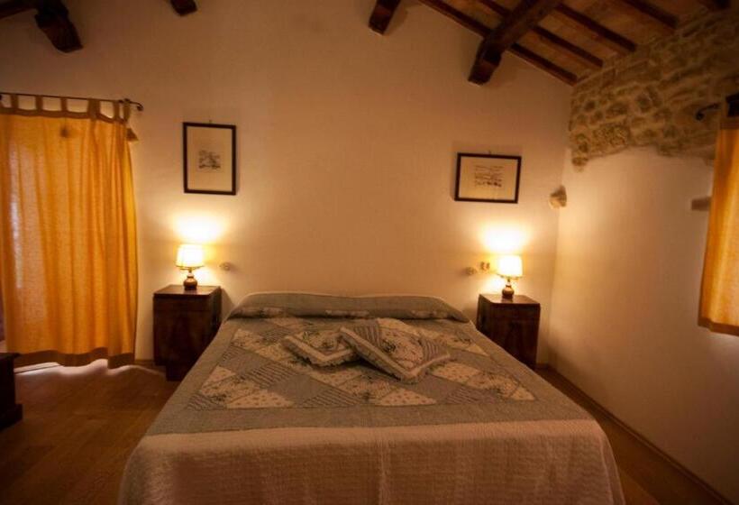 اتاق استاندارد سه نفره, Pietra Antica Agriturismo