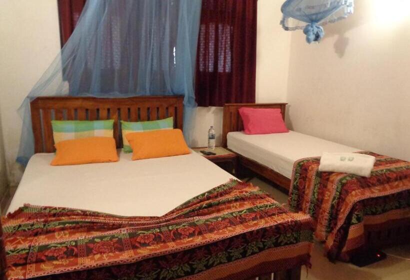 Семейный Номер, Saranga Holiday Inn