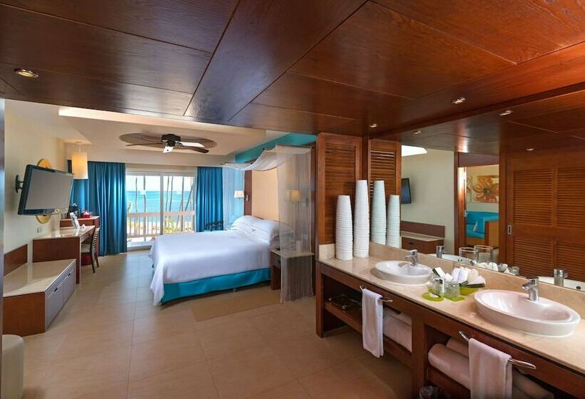 سوئیت پریمیوم با چشم‌انداز دریا, Barcelo Bavaro Beach Adults Only All Inclusive