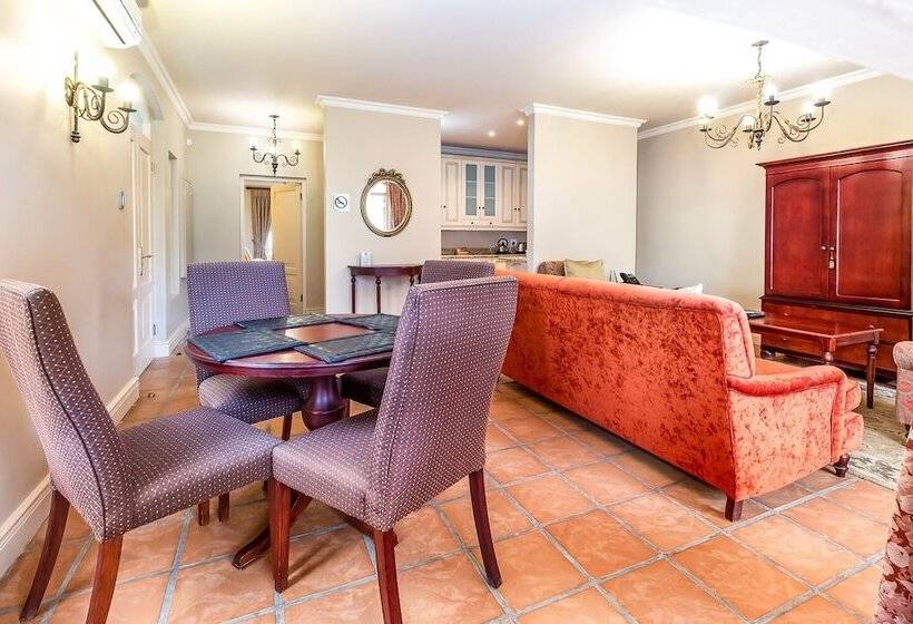 Вилла Deluxe 1 Спальня, L Ermitage   Franschhoek Chateau & Villas