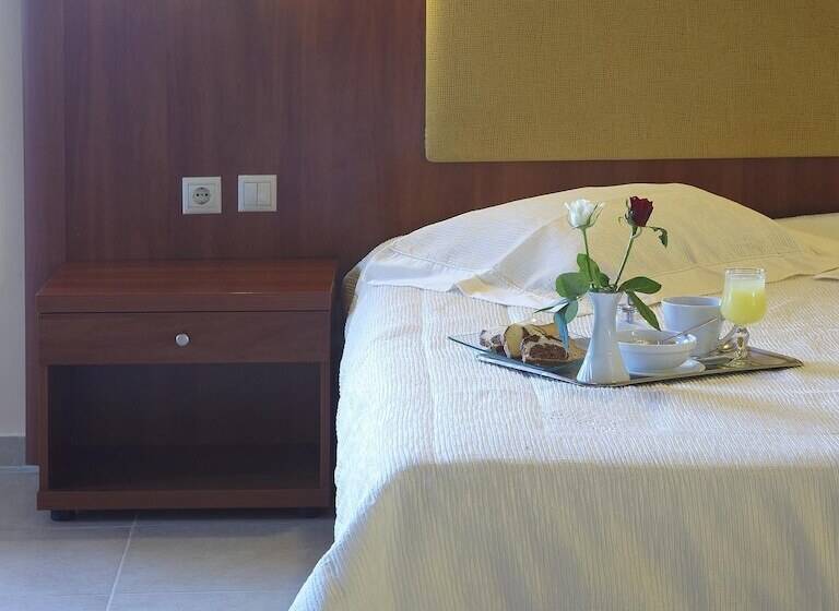 Номер Стандарт, Parnis Palace Hotel Suites
