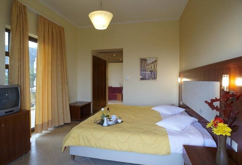 Номер Стандарт Трехместный, Parnis Palace Hotel Suites