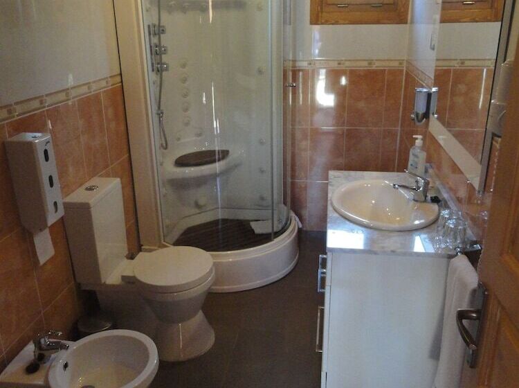 Номер Стандарт Трехместный, Motel San Isidro
