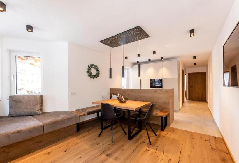 Апартаменты 1 Спальня с Видом, Max Mountain Apartments