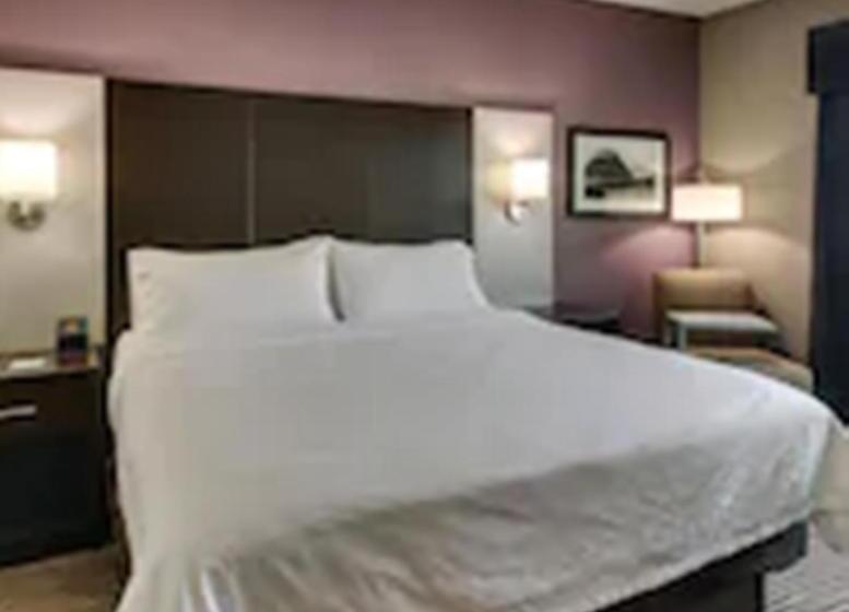 Номер Стандарт, Holiday Inn Express & Suites Cheektowaga North East, An Ihg