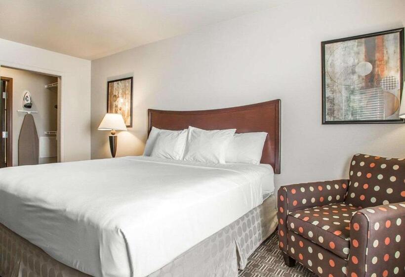 Люкс Кровать Кинг, Mainstay Suites St. Robert  Fort Leonard Wood