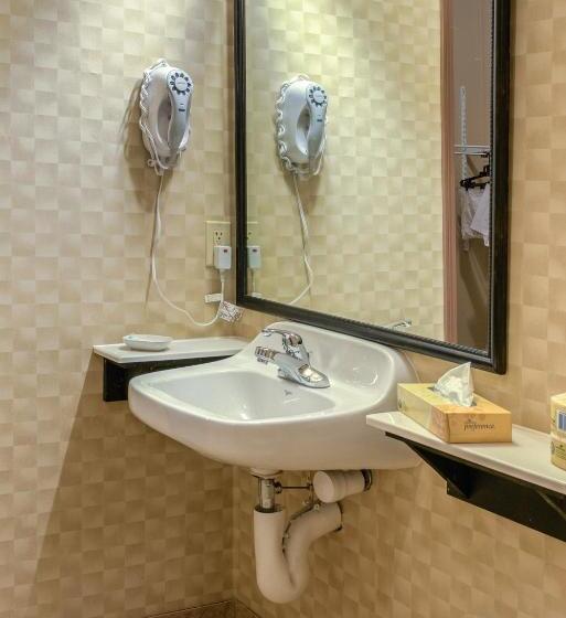 Люкс Адаптированный для Инвалидов, Mainstay Suites St. Robert  Fort Leonard Wood