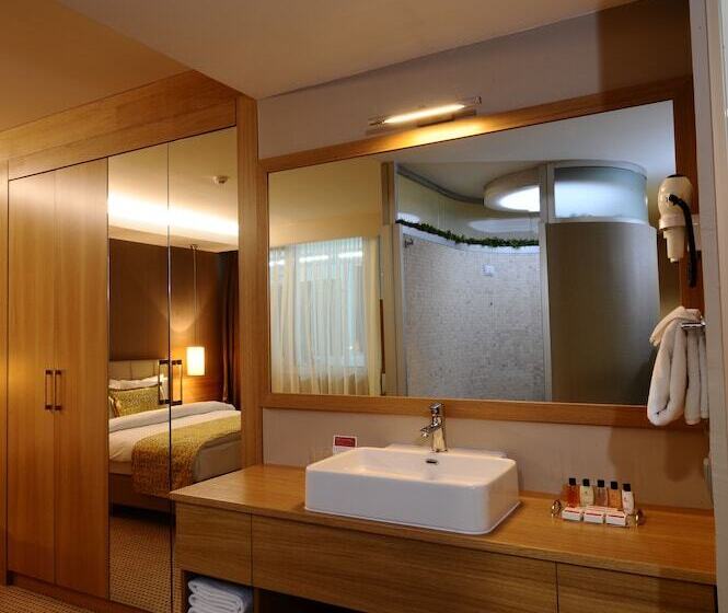 سوییت, Ramada By Wyndham Podgorica