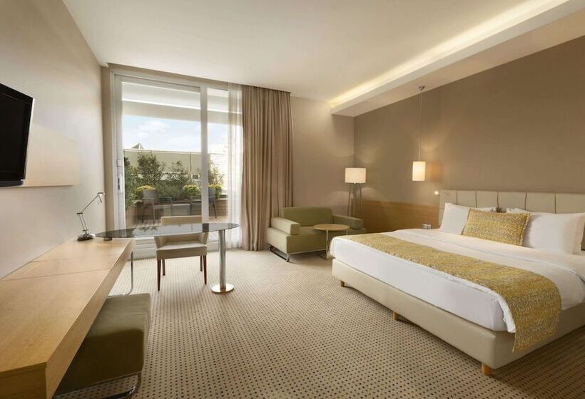 اتاق لوکس, Ramada By Wyndham Podgorica