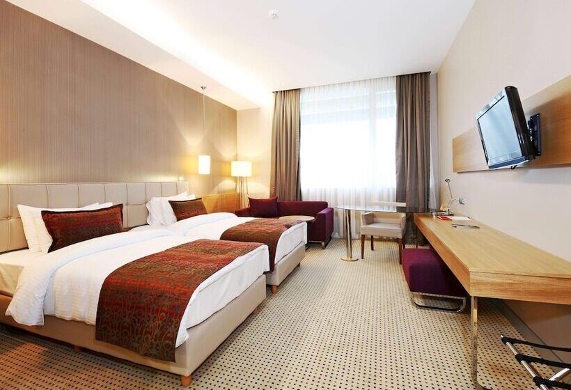 اتاق استاندارد برای معلولان, Ramada By Wyndham Podgorica