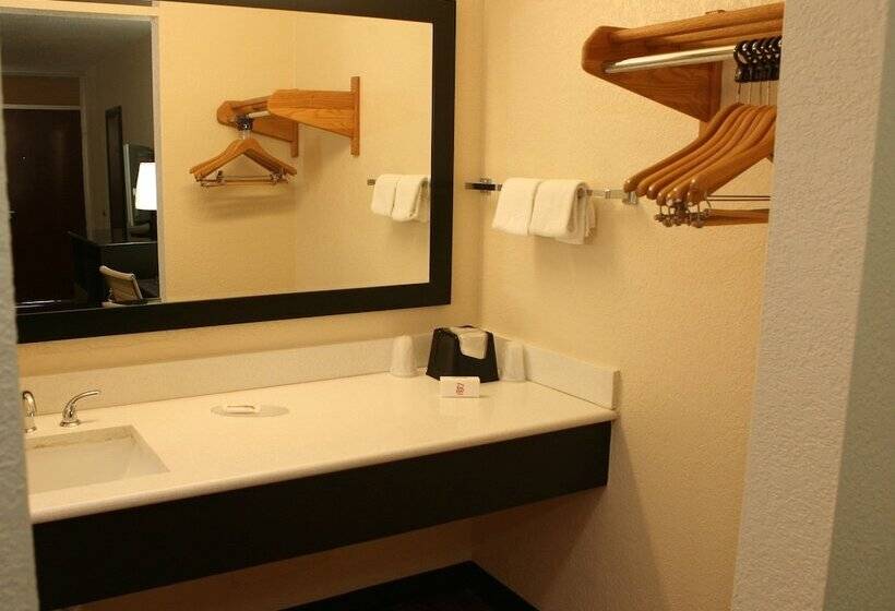 Номер Deluxe, Red Roof Inn & Suites Cave City