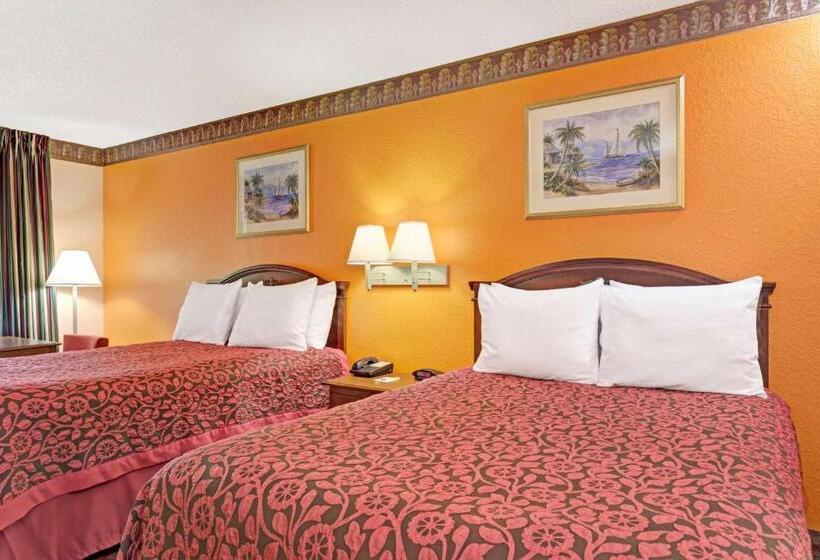 Номер Deluxe, Sunset Inn Daytona Beach
