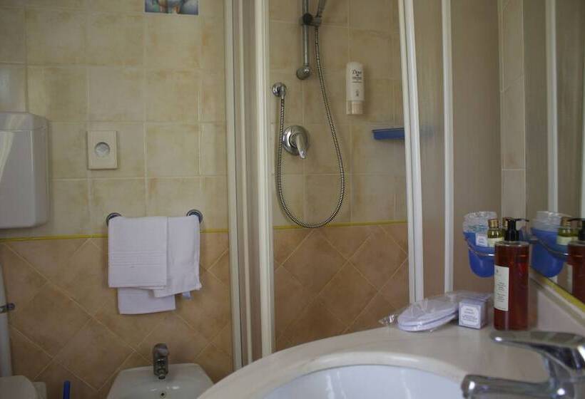 Студия Стандарт, Residence Charles