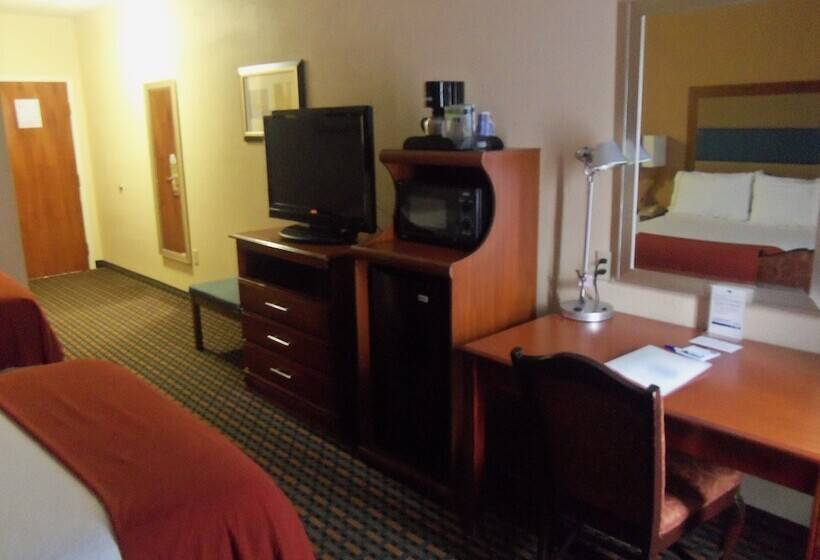 Люкс, Holiday Inn Express Hotel & Suites Sanford, An Ihg