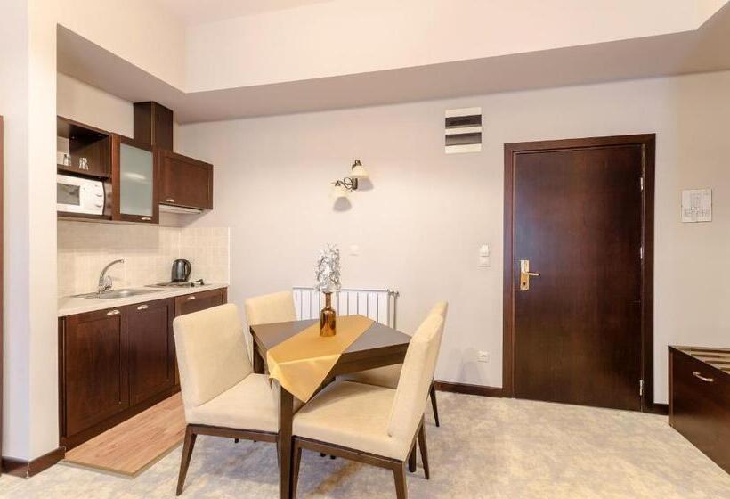 Suite with Terrace, Aurum