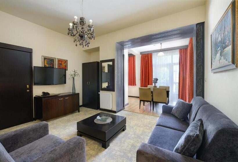 Suite with Terrace, Aurum