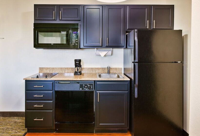 Люкс Адаптированный для Инвалидов, Candlewood Suites Indianapolis Airport, An Ihg