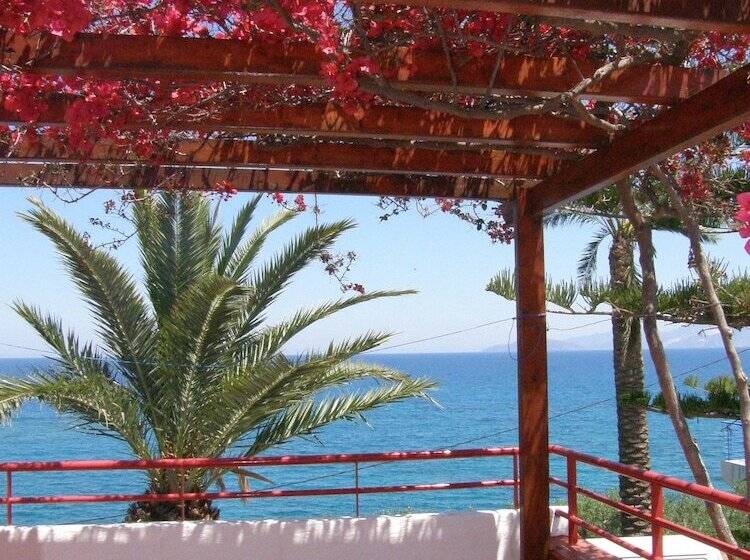 آپارتمان 1 خوابه با چشم‌انداز دریا, Poppy Villas