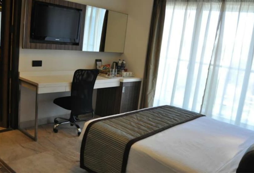 Номер Superior, Residency Sarovar Portico