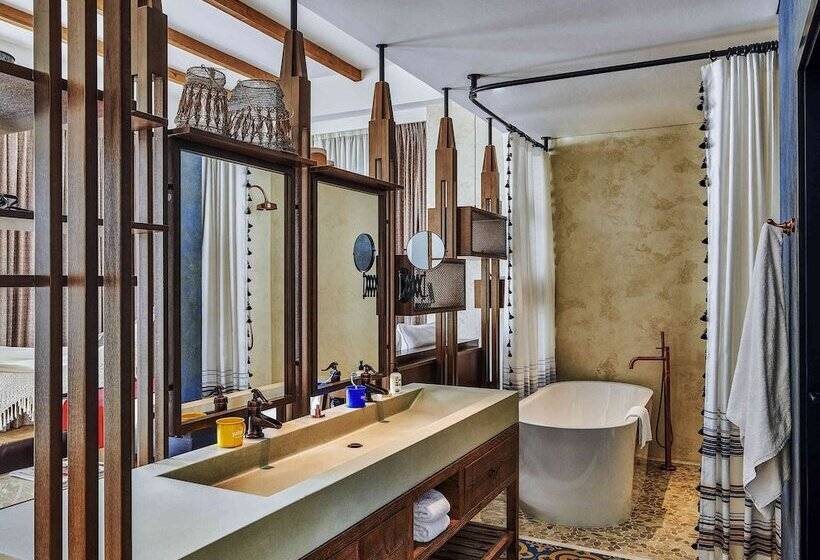 Люкс, 25hours Hotel Dubai One Central