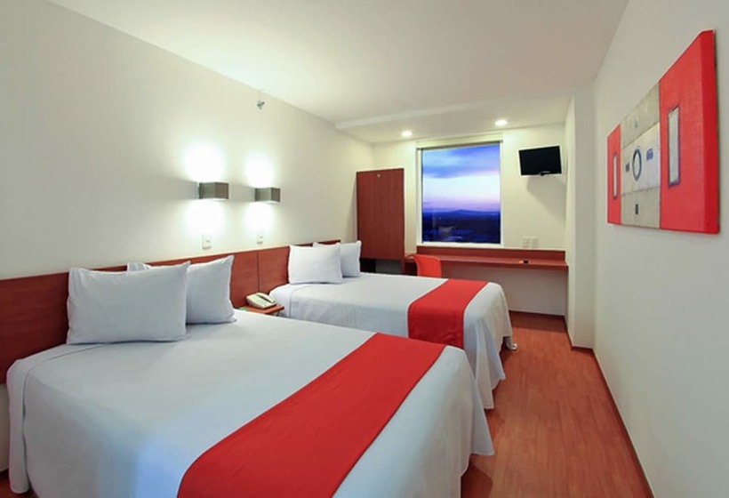 Номер Superior, One Queretaro Aeropuerto