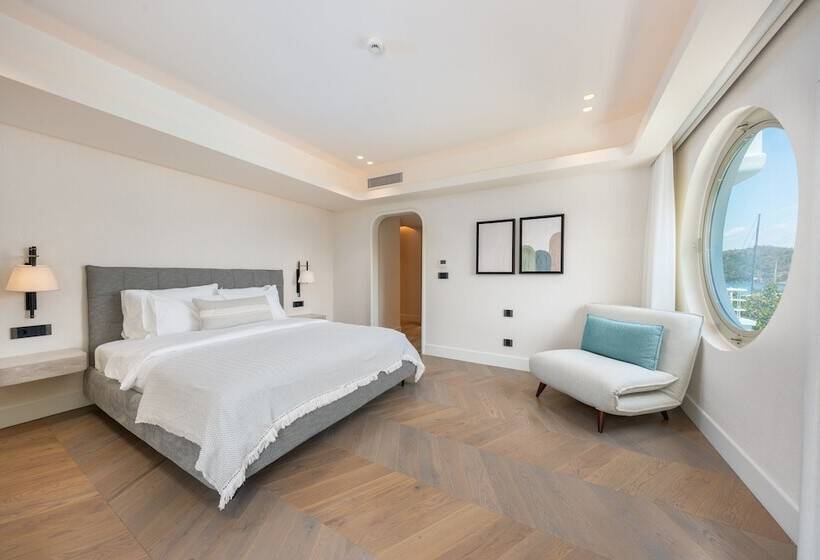 اتاق سوپریور با چشم‌انداز جانبی دریا, Yacht Classic Hotel   Boutique Class