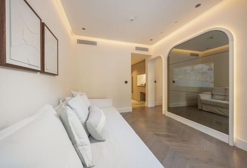 سوییت جونیور, Yacht Classic Hotel   Boutique Class