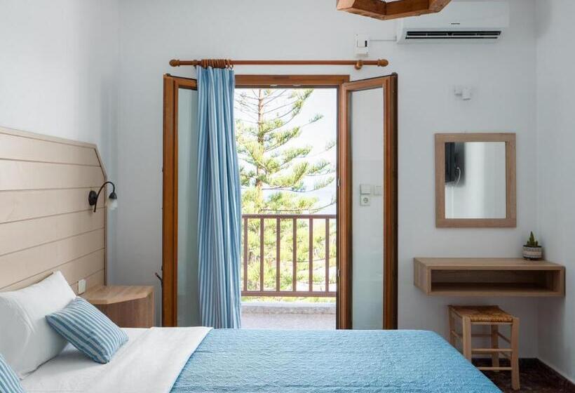 اتاق استاندارد با بالکن و چشم‌انداز دریا, Spiros Soula Family Hotel & Apartments
