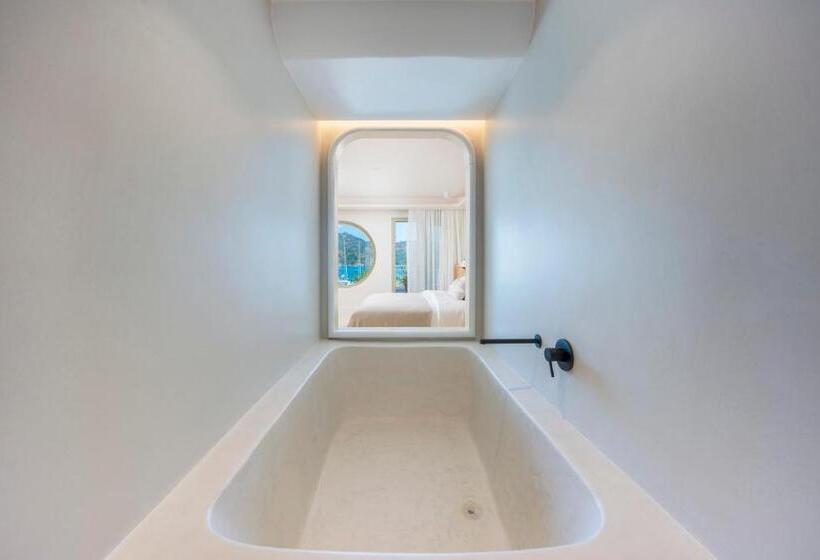 اتاق پرمیوم با چشم‌انداز دریا, Yacht Classic Hotel   Boutique Class