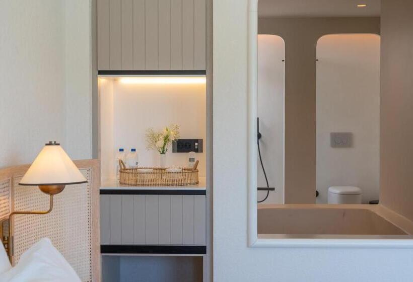 اتاق پرمیوم با چشم‌انداز دریا, Yacht Classic Hotel   Boutique Class