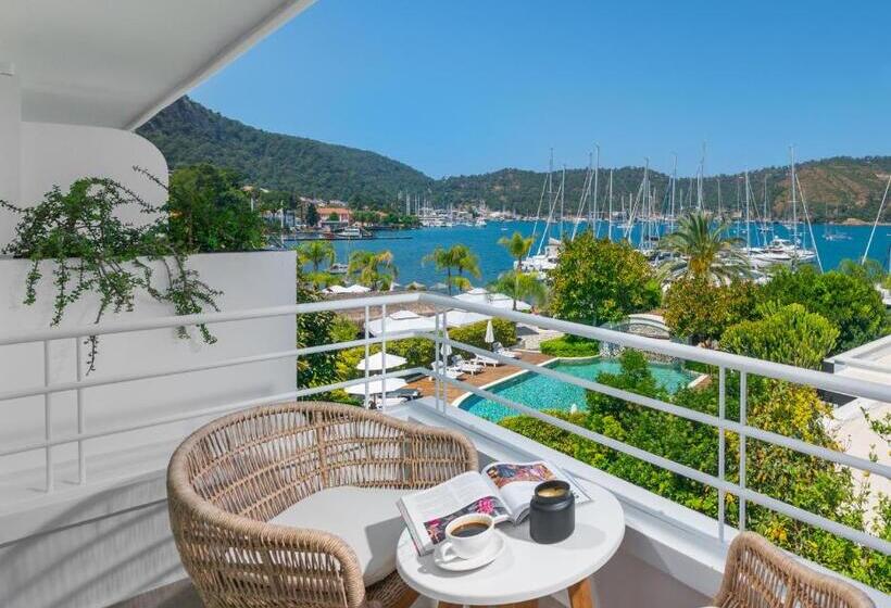 اتاق پرمیوم با چشم‌انداز دریا, Yacht Classic Hotel   Boutique Class