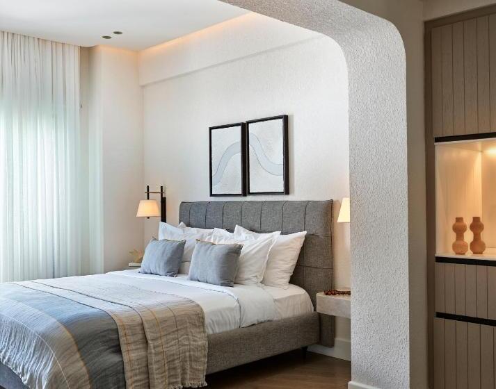سوییت خانوادگی, Yacht Classic Hotel   Boutique Class