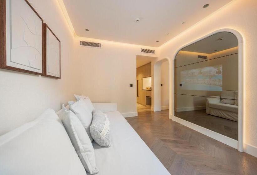 سوییت جونیور, Yacht Classic Hotel   Boutique Class