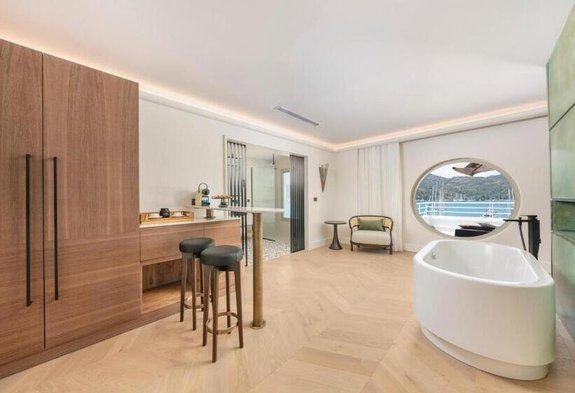 سوئیت پنت هاوس, Yacht Classic Hotel   Boutique Class