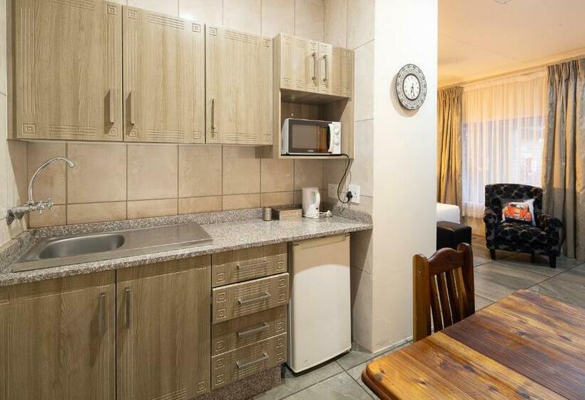 디럭스 룸, Stevenski S Guesthouse