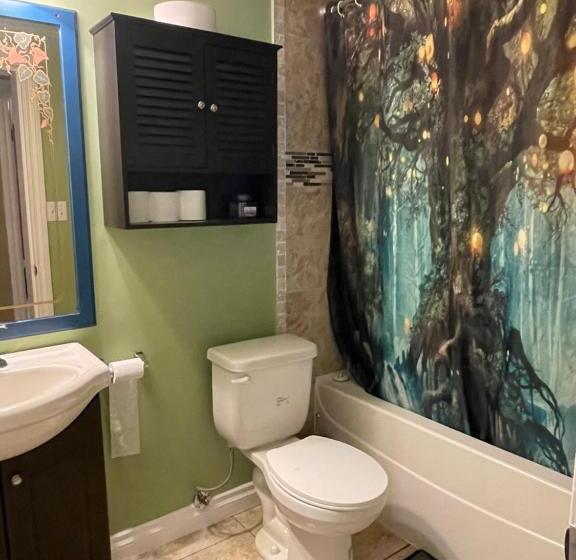 اتاق استاندارد با سرویس بهداشتی مشترک, Lemon Tree Inn