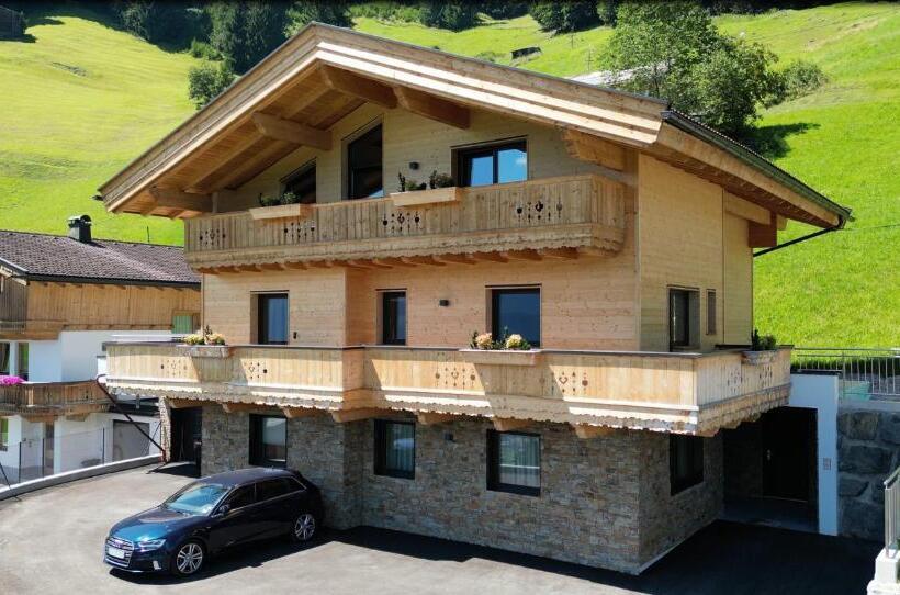 Апартаменты 1 Спальня с Видом, Chalet Ahornblick