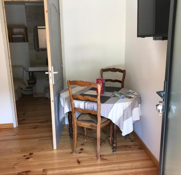Номер Стандарт, Chambre D Hôte Aux Pivoines