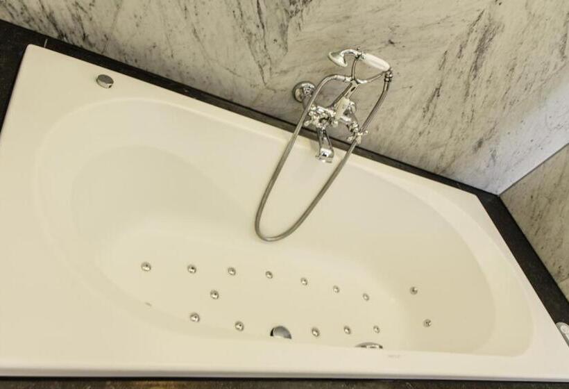 اتاق لوکس, Modern Canal House Loft   City Center