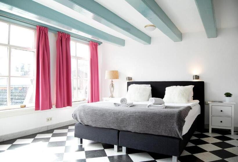 اتاق لوکس, Modern Canal House Loft   City Center