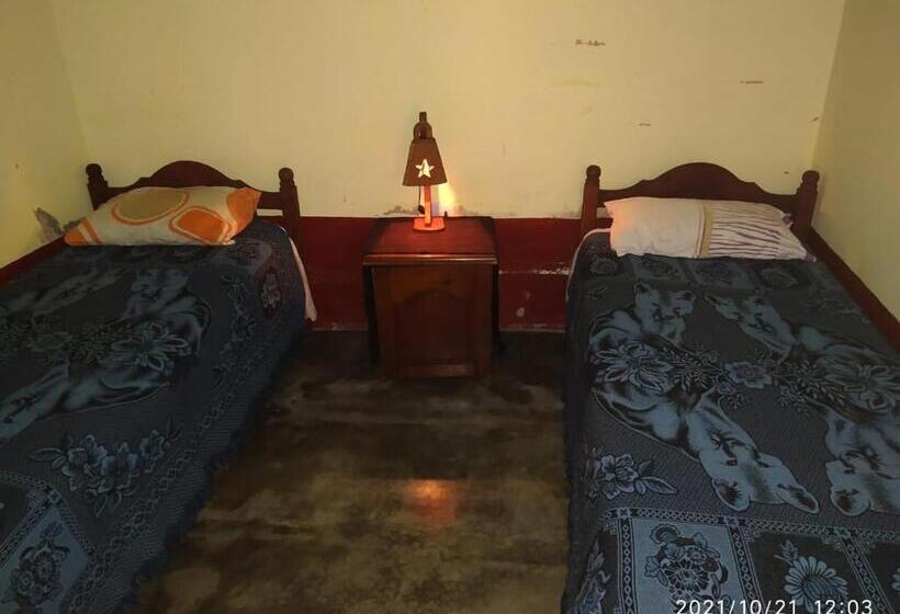 스탠다드 룸 공동 욕실, Hostal Lupita