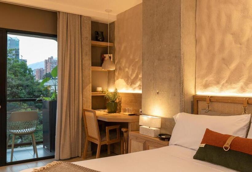 Quarto Estandar com Sacada, Landmark