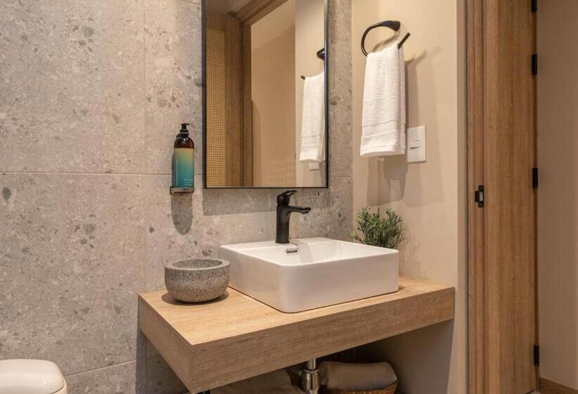 Quarto Deluxe com Sacada, Landmark