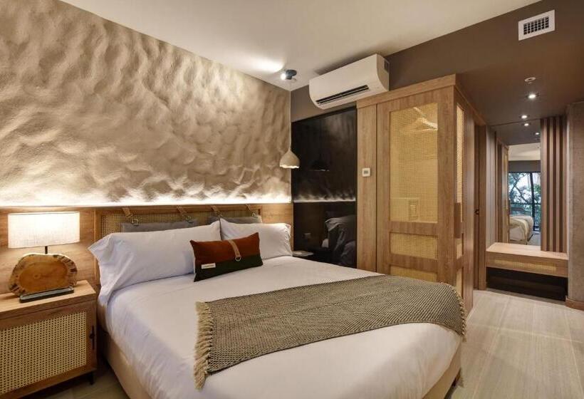 Quarto Deluxe com Sacada, Landmark