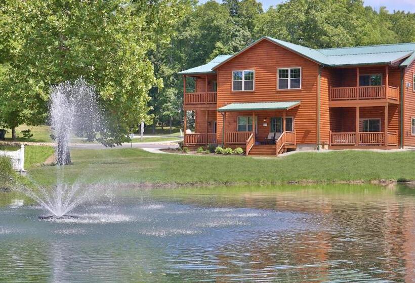 Family Suite, Waterview Lodge By Amish Country Lodging