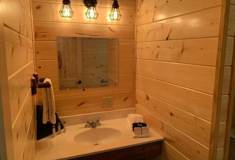 Люкс с гидромассажем, Waterview Lodge By Amish Country Lodging