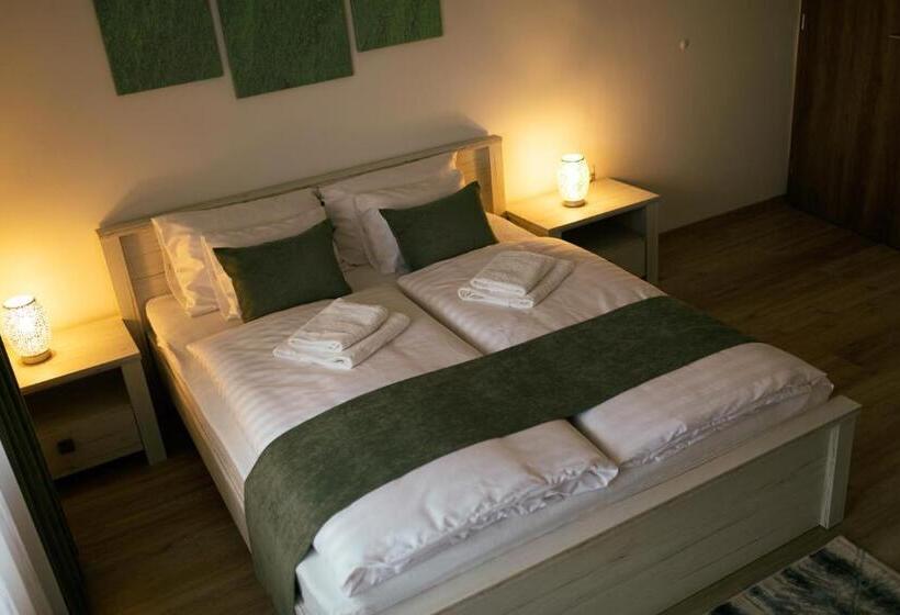 Апартаменты 2 Спальни, Munkácsy Villa   Szekszárd